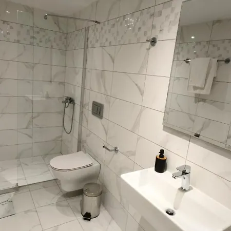 Topaz Four سيفيري